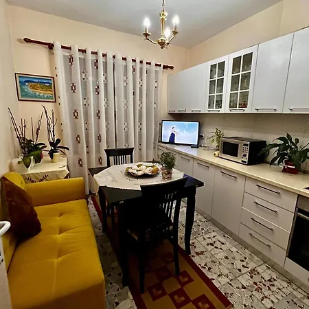 Ela Apartment