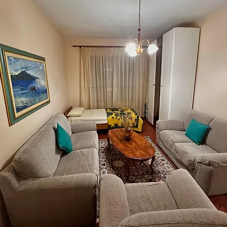 Apartment Ela *